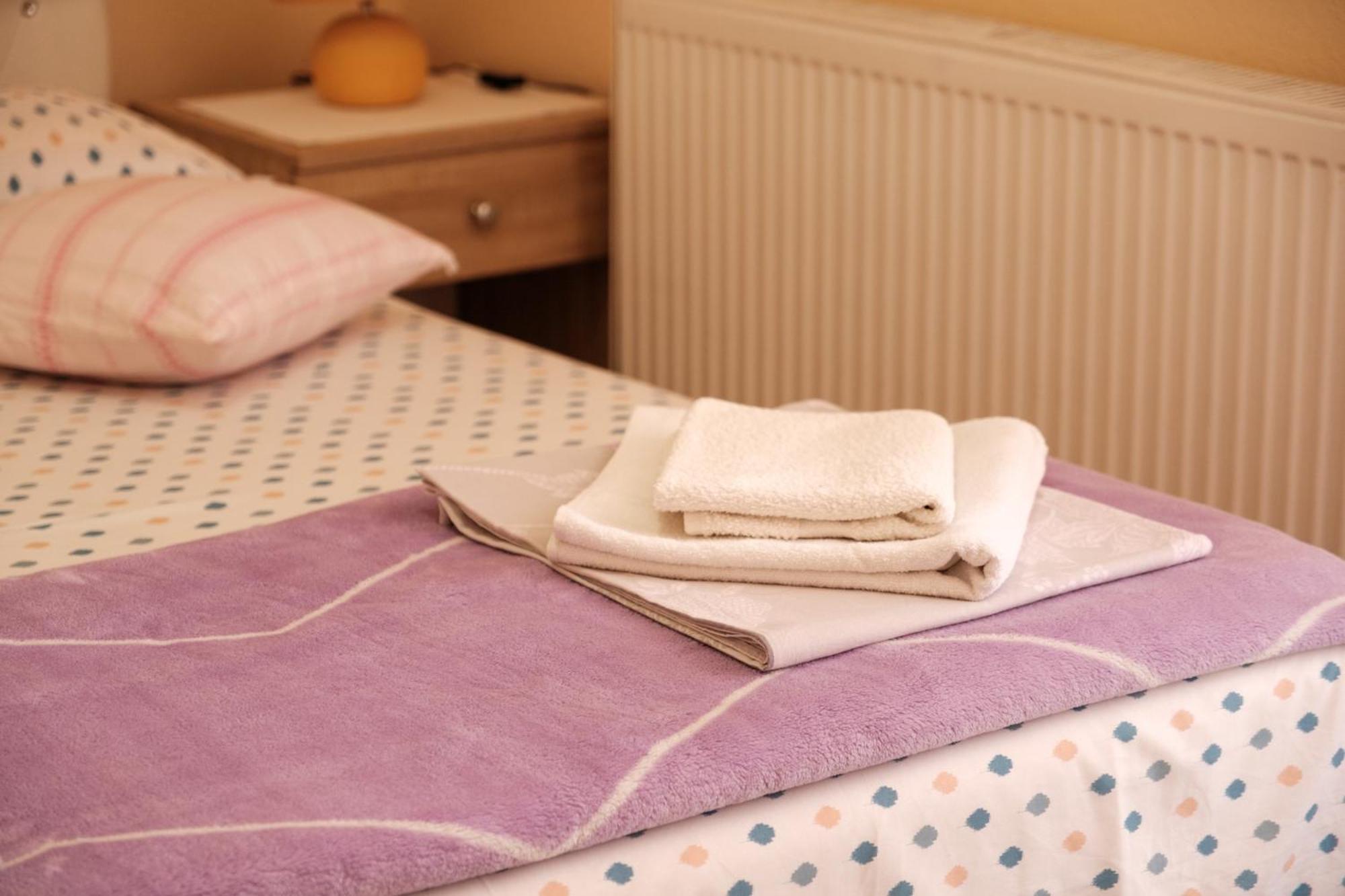 דובוי Guesthouse "Ines" מראה חיצוני תמונה