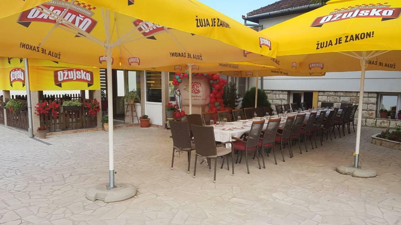 דובוי Guesthouse "Ines" מראה חיצוני תמונה